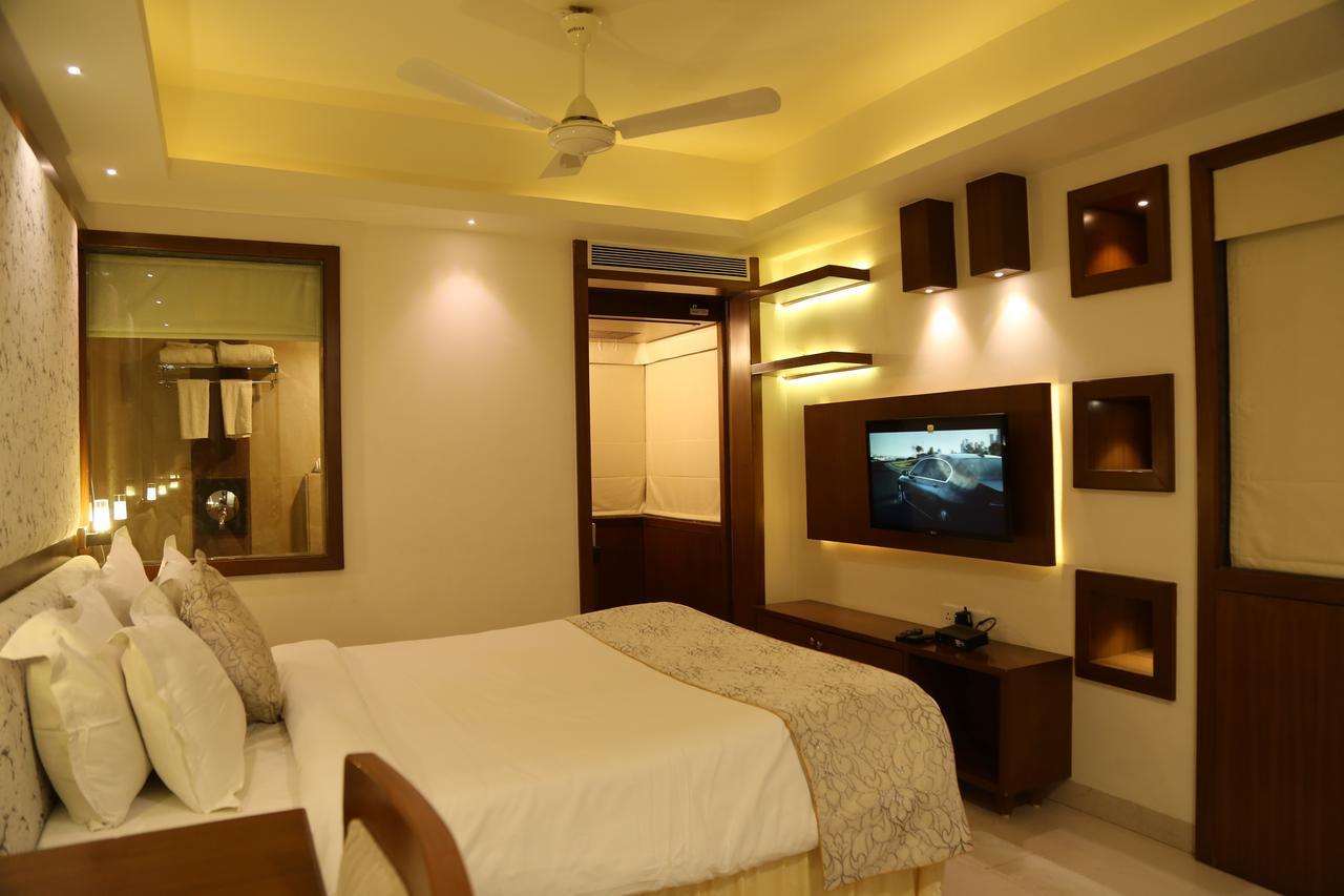 Hôtel Golden Gate à Indore Extérieur photo